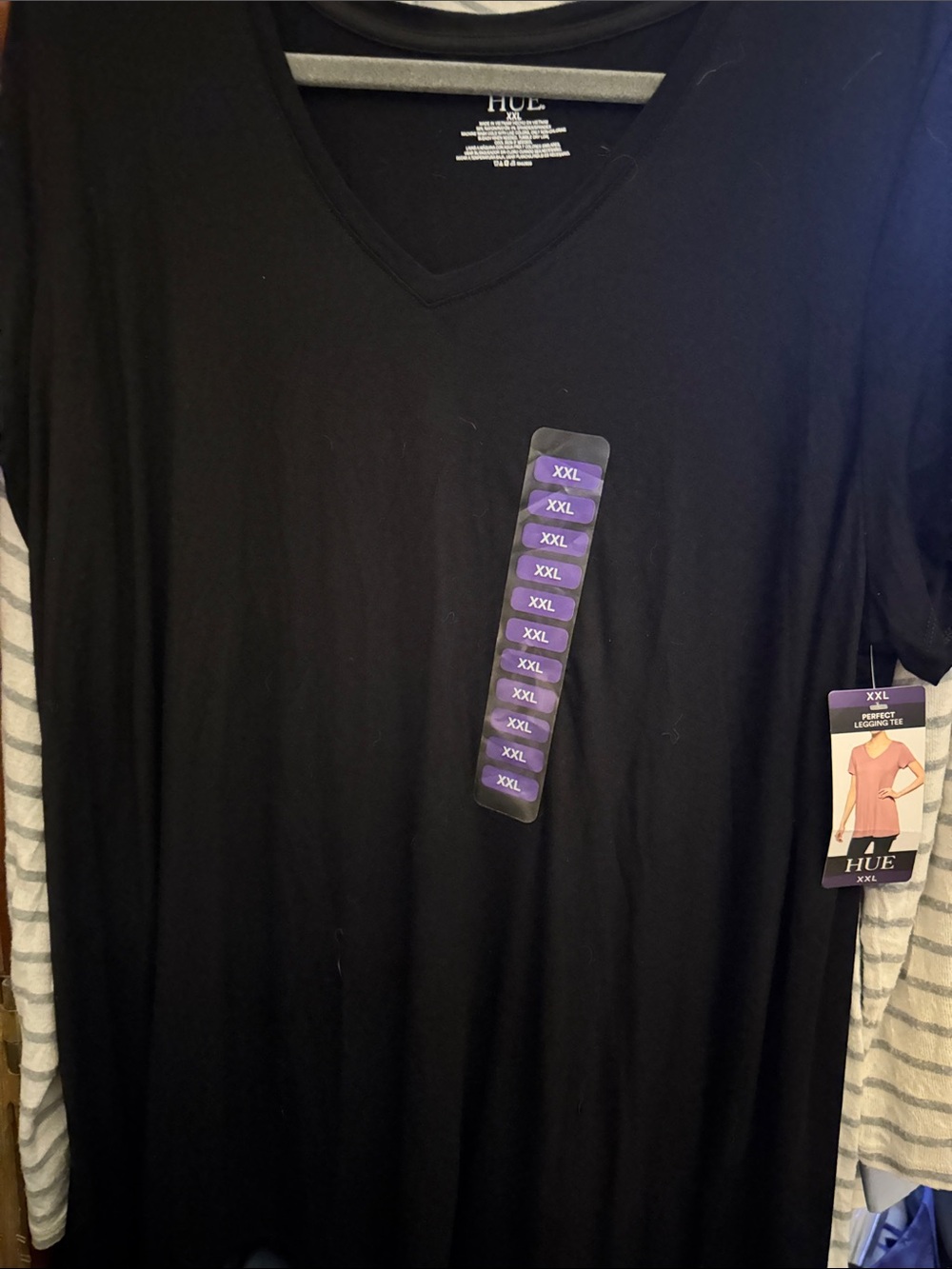 HUE Womans Black V-Neck Short Sleeve Tee - XXL